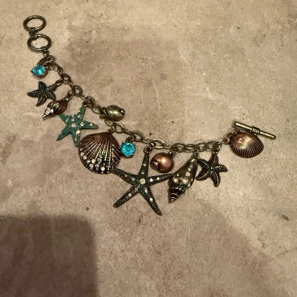 Cookie Lee Gold Starfish Charm Necklace and Bracelet - Picture 3 of 4